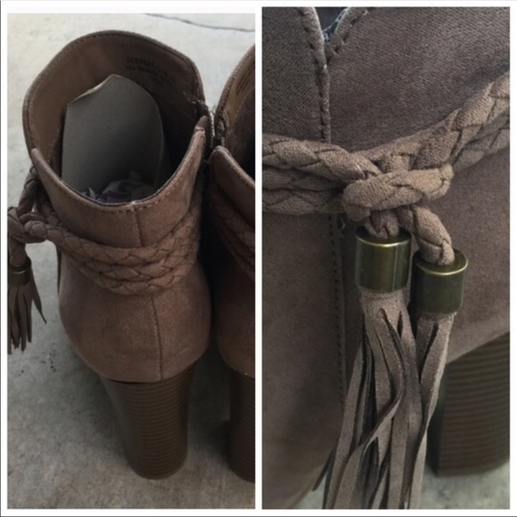 Taupe triple braid tassel suede booties - Picture 3 of 4